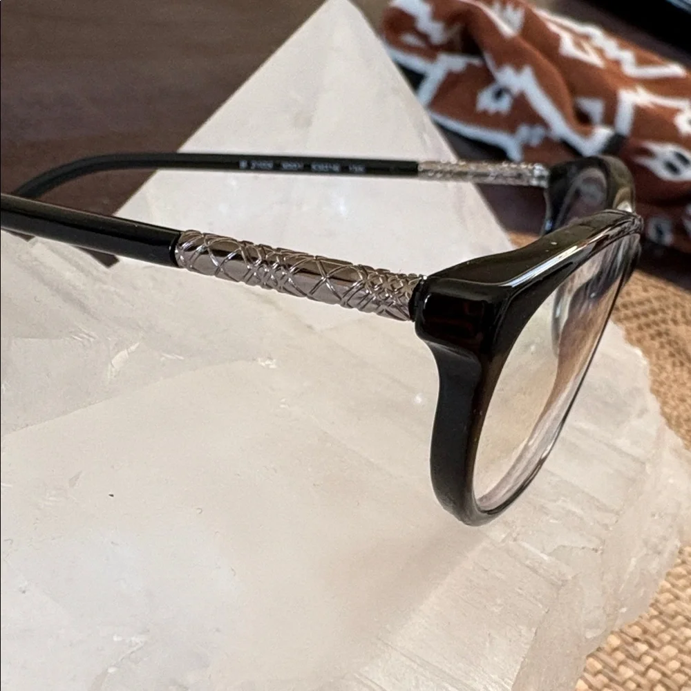 Burberry glasses have